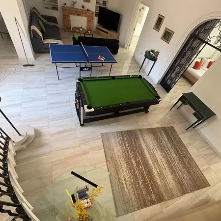 Villa Stunning W Private Pool Tt Table Sleeps 14 St. Julian's