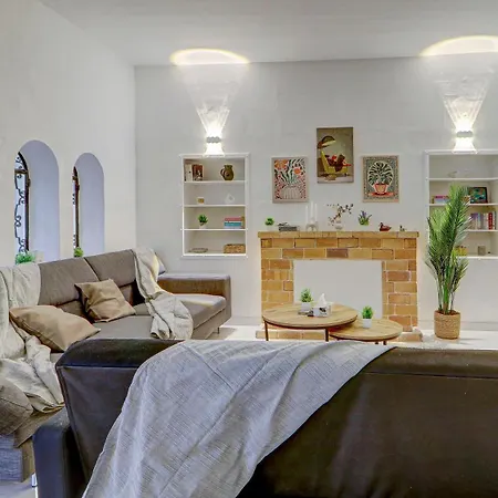 Stunning W Private Pool Tt Table Sleeps 14 * St. Julian's
