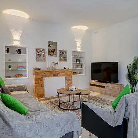 Stunning W Private Pool Tt Table Sleeps 14 Villa St. Julian's