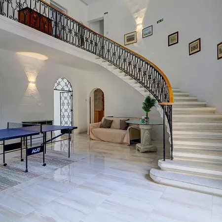 Villa Stunning W Private Pool Tt Table Sleeps 14 St. Julian's