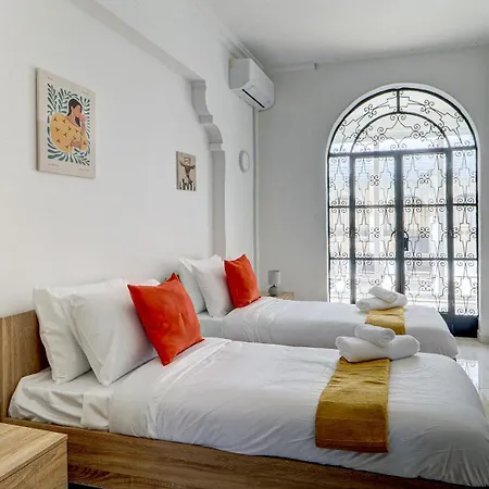 Villa Stunning W Private Pool Tt Table Sleeps 14 St. Julian's