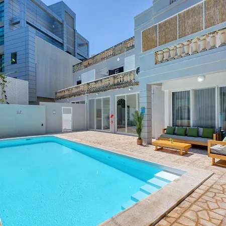 Stunning W Private Pool Tt Table Sleeps 14 St. Julian's