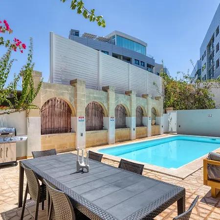 Villa Stunning W Private Pool Tt Table Sleeps 14 St. Julian's