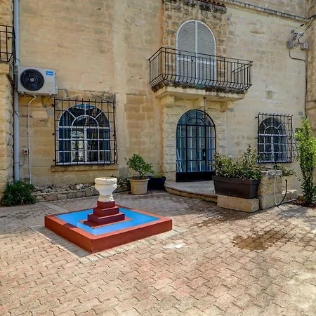 Villa Stunning W Private Pool Tt Table Sleeps 14 St. Julian's